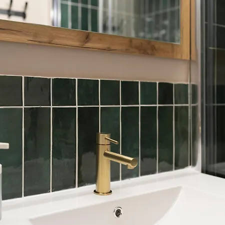 Vue Sur Le Palais - Gare Congres - Parking - T3 Appartement *