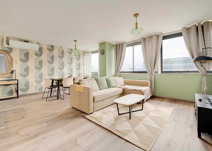 Vue Sur Le Palais - Gare Congres - Parking - T3